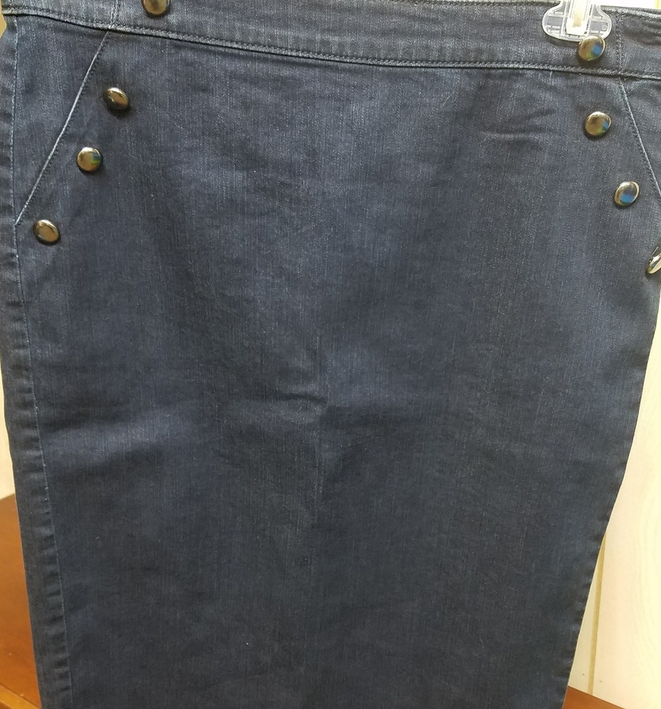 Denim pencil skirt